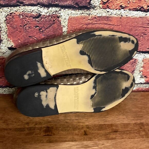 Trotters Bronze Woven Flats - Picture 8 of 12